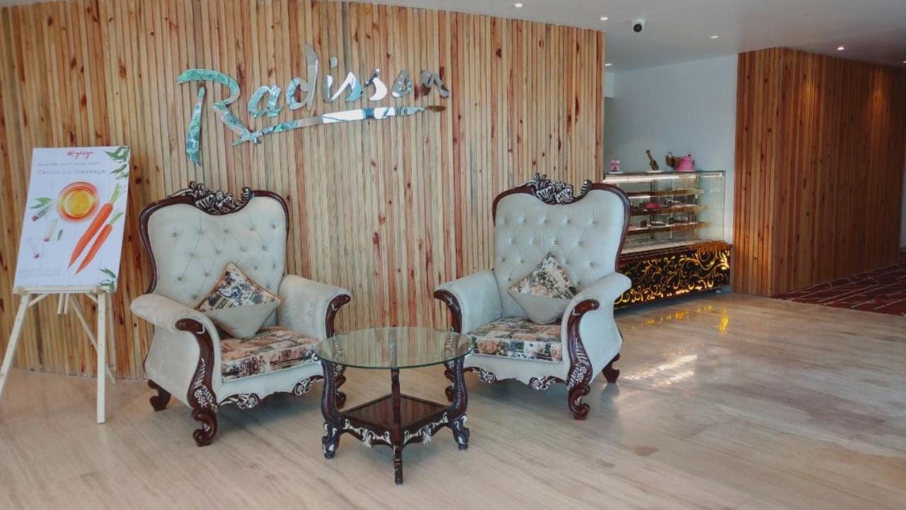 Radisson Airport 5*