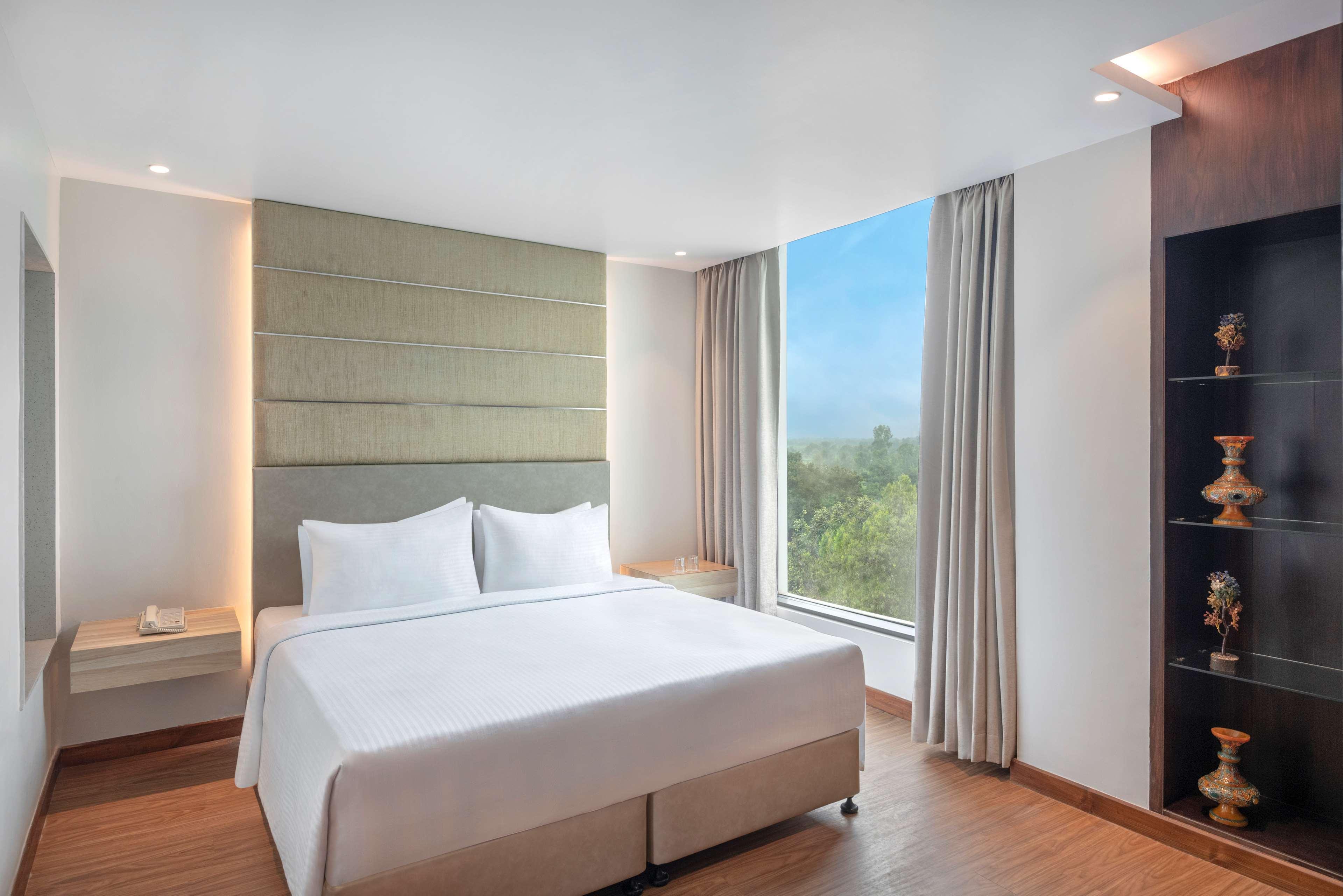 Radisson Airport 5*