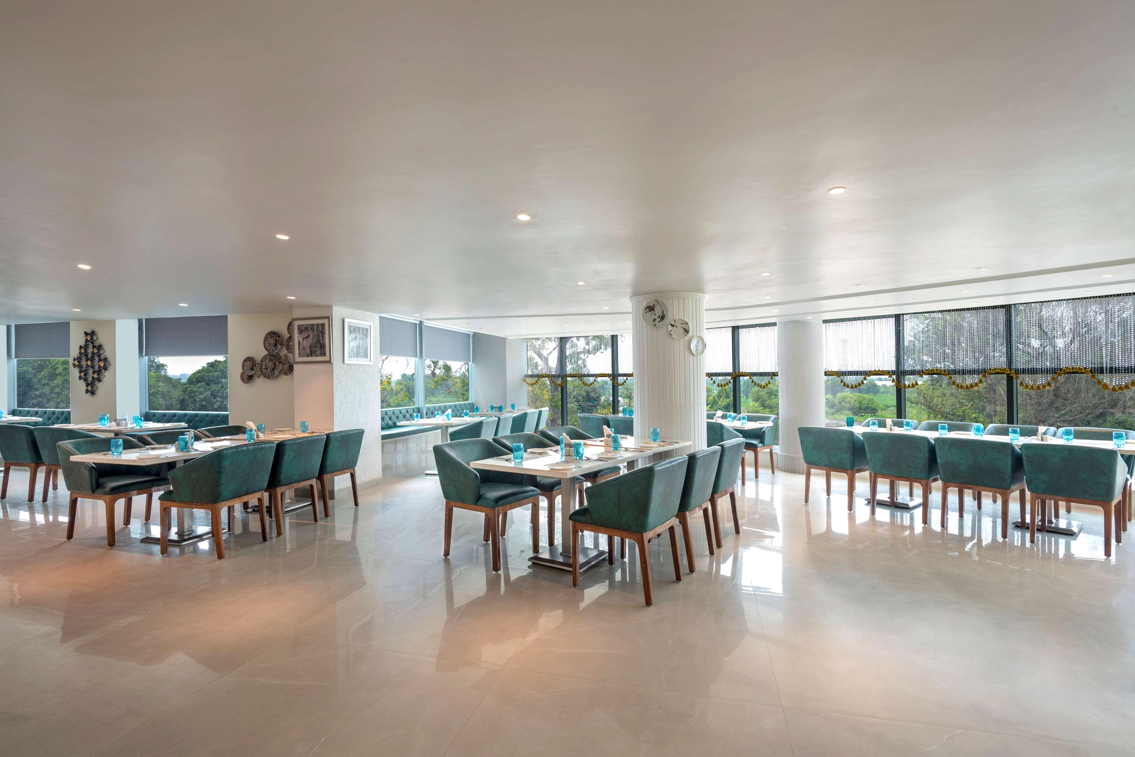 Radisson Airport 5*