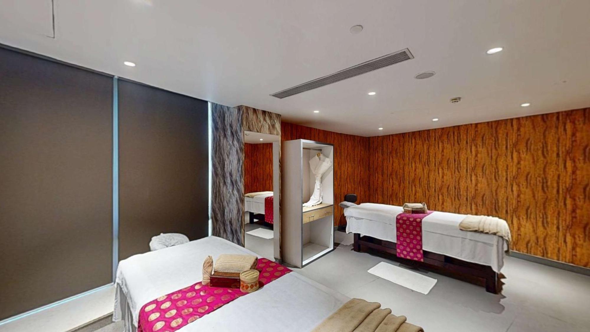 Hotel Radisson Airport Bareilly