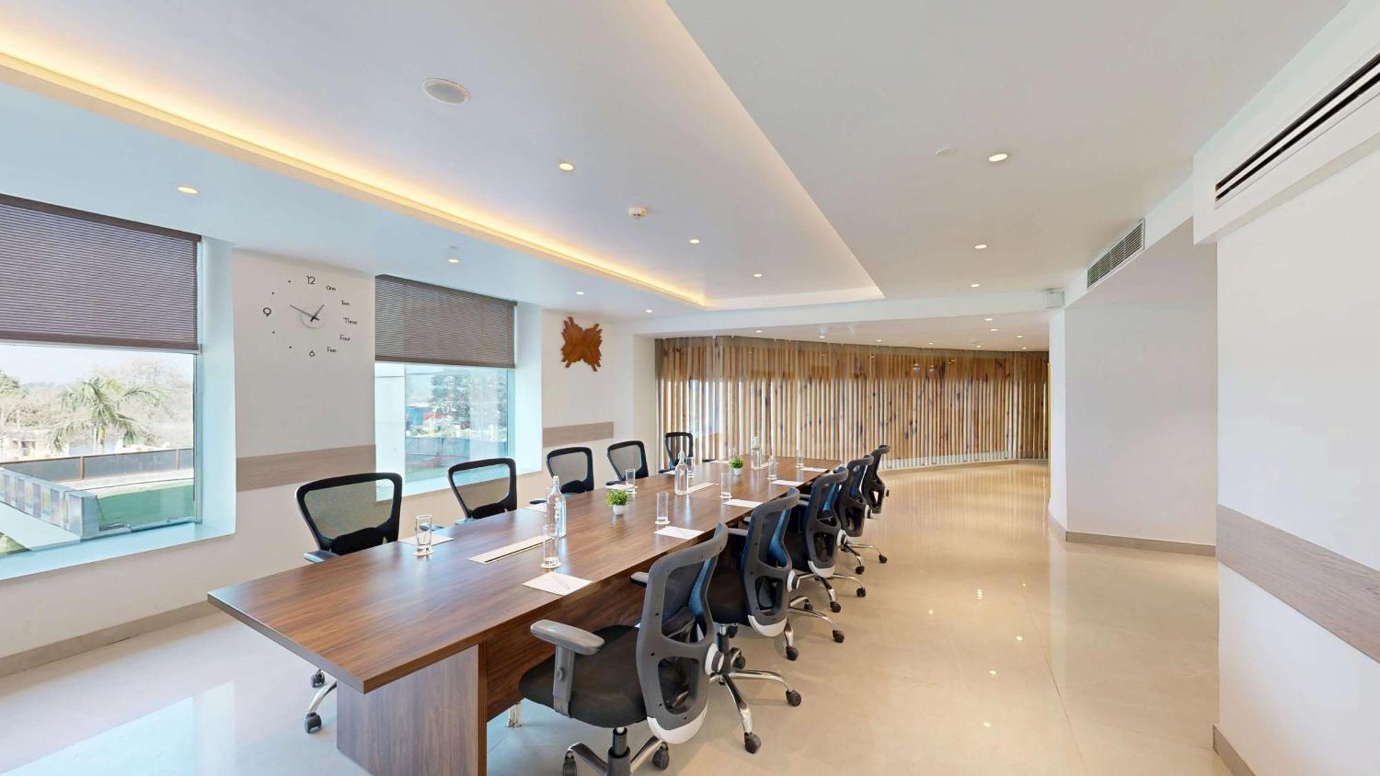 Radisson Airport Hotel 5*