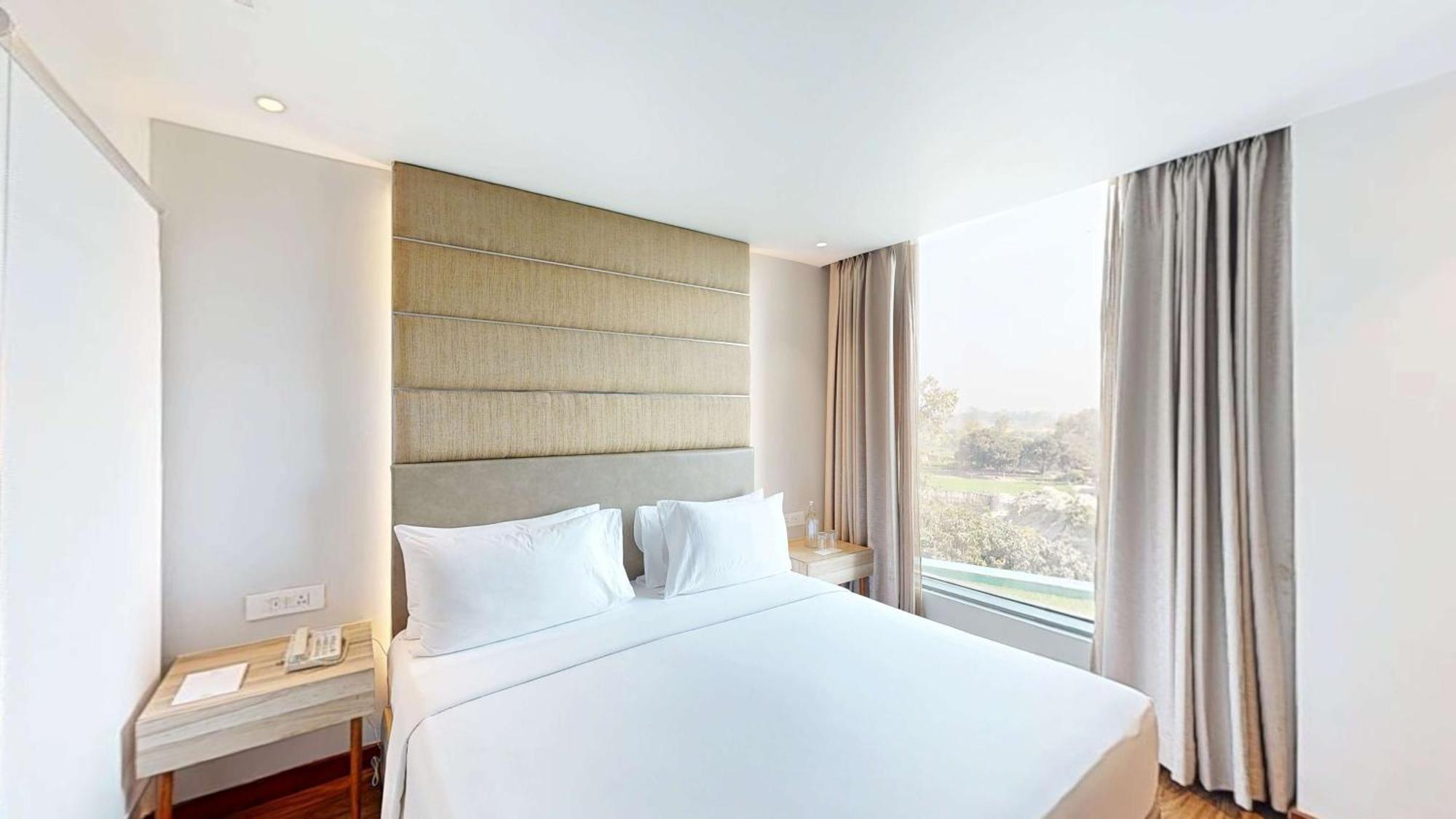 Radisson Airport 5*